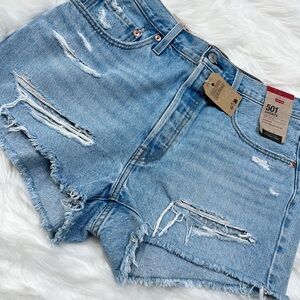 NWT Levi’s 501 Jean Shorts Size 31